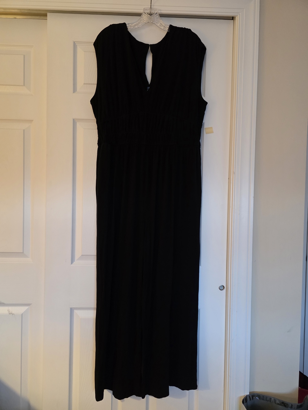 Old Navy Black Sleeveless Keyhole Jumpsuit